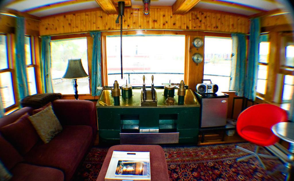 The Covington Houseboat Bed & Breakfast Saint Paul Phòng bức ảnh