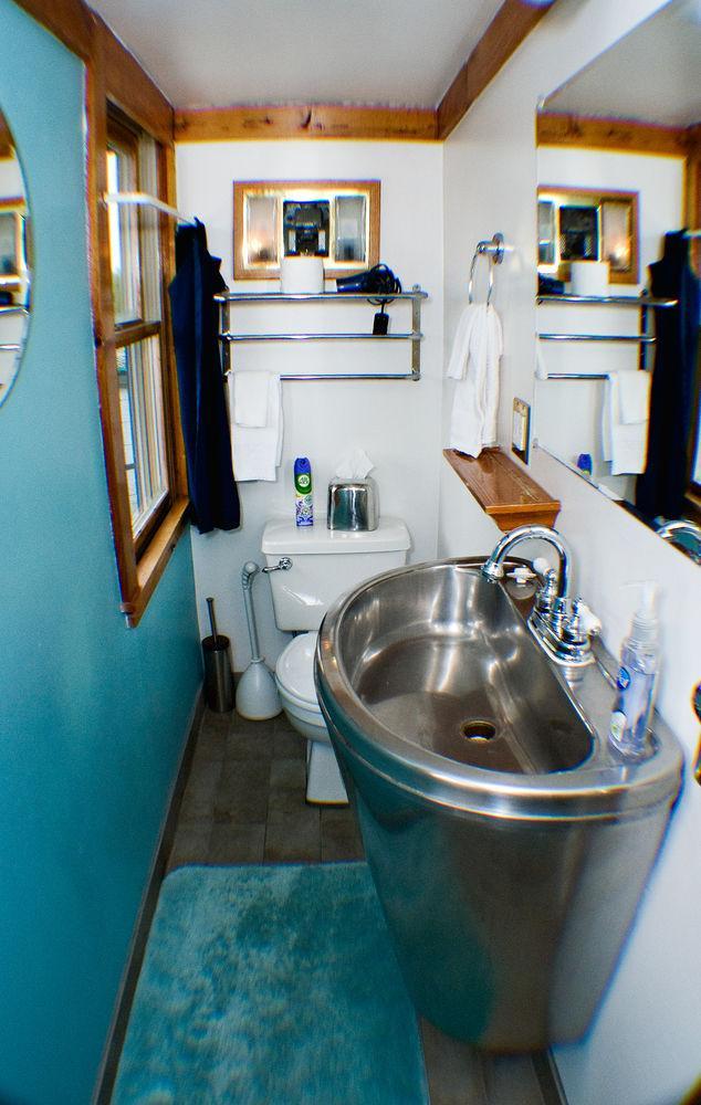 The Covington Houseboat Bed & Breakfast Saint Paul Ngoại thất bức ảnh
