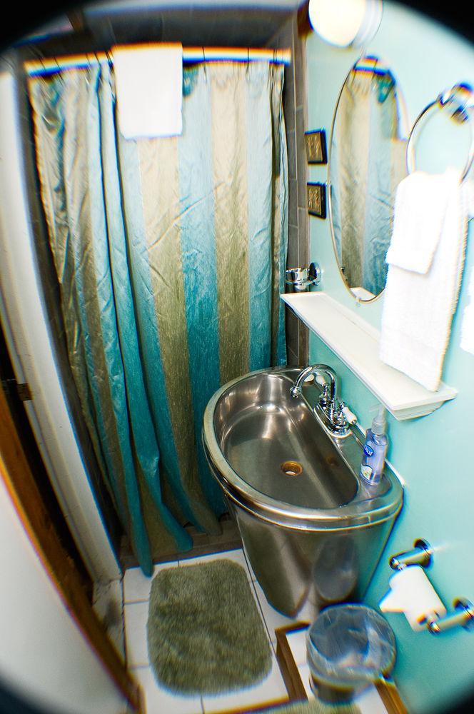 The Covington Houseboat Bed & Breakfast Saint Paul Ngoại thất bức ảnh