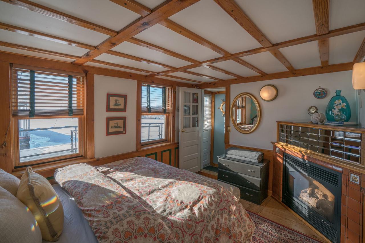 The Covington Houseboat Bed & Breakfast Saint Paul Ngoại thất bức ảnh